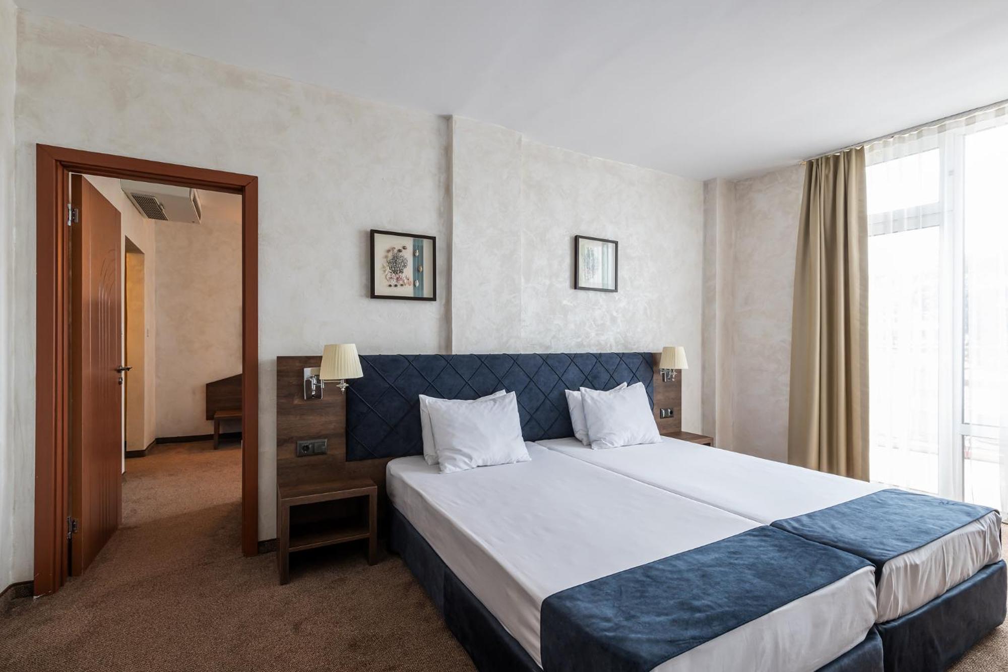 Flamingo Beach Hotel ساني بيتش المظهر الخارجي الصورة